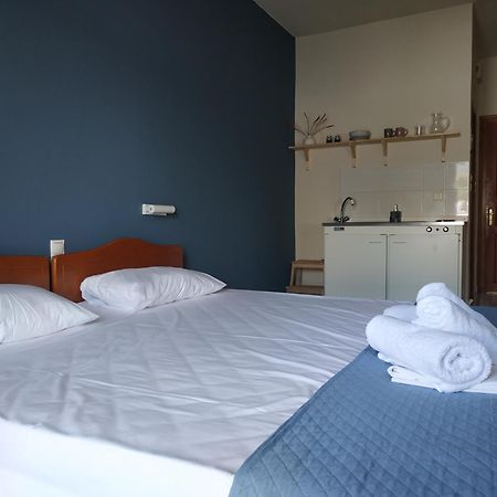 Apartments By Evita'S Resort Poros Town Exteriör bild